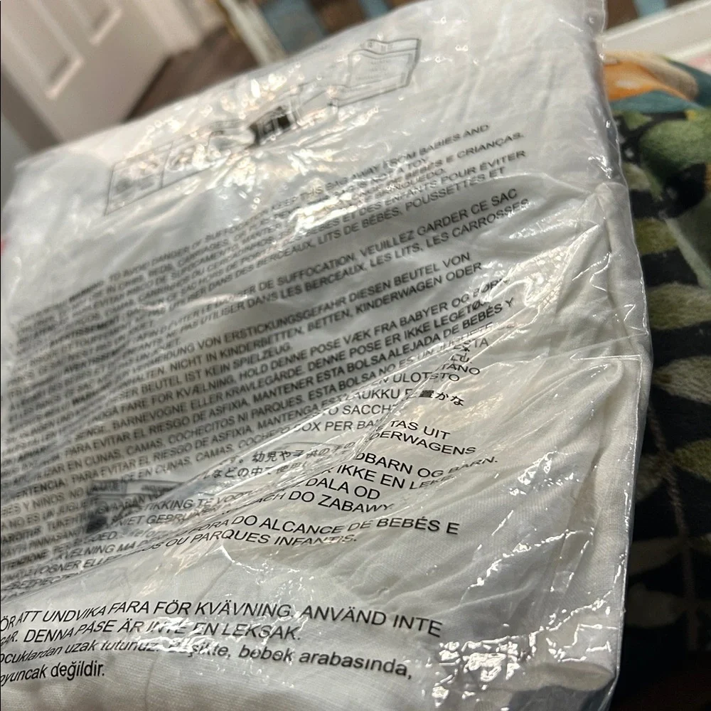 The drop balu feminine shaped White Midi Dress - Picture 10 of 10